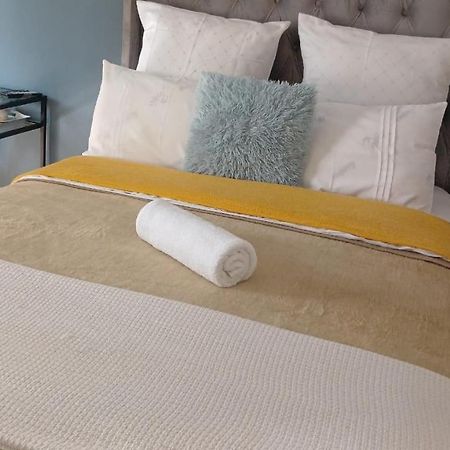 South Serene Guest House Midrand Esterno foto